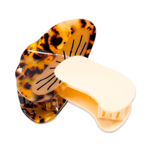 Load image into Gallery viewer, Midi Shiitake Hair Claw Clip