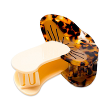 Load image into Gallery viewer, Midi Shiitake Hair Claw Clip