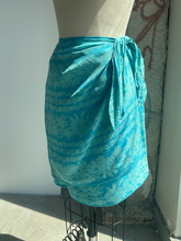 Load image into Gallery viewer, 90s Jones NY Silk Skirt