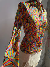 Load image into Gallery viewer, 70s Rainbow Fan Print Button Down