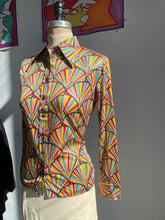 Load image into Gallery viewer, 70s Rainbow Fan Print Button Down