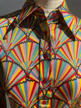 Load image into Gallery viewer, 70s Rainbow Fan Print Button Down