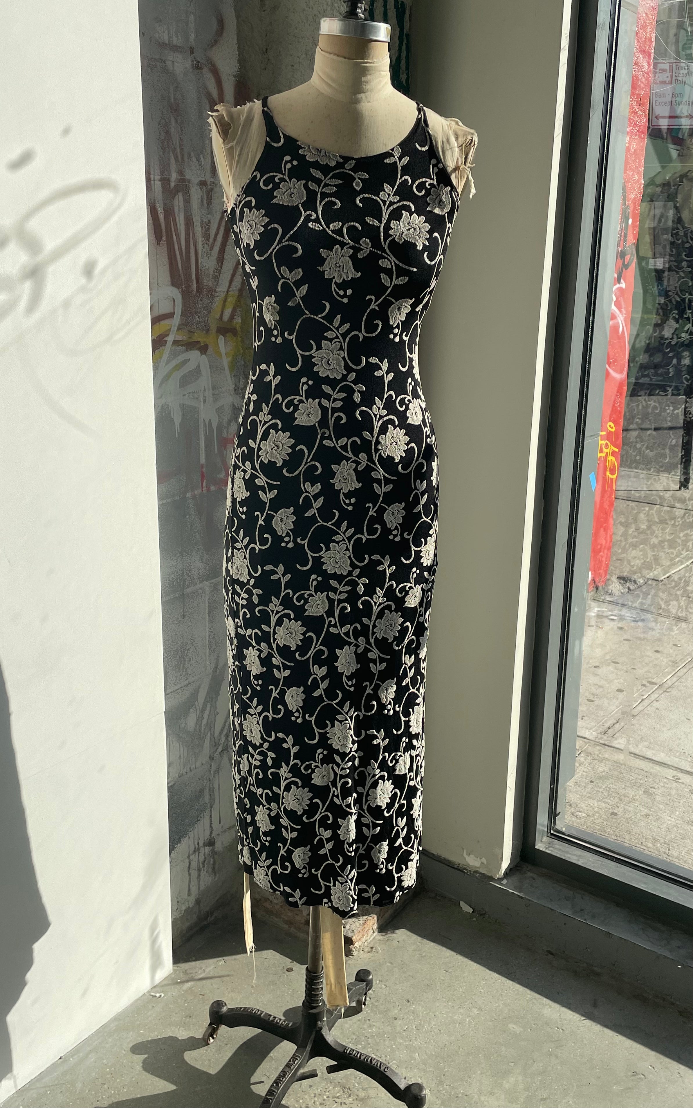 Floral Embroidered Maxi Dress Everythings Fine Vintage Floral Embroidered Maxi Dress Everythings Fine Vintage