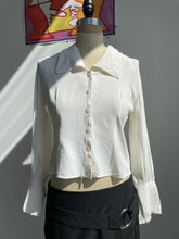 Load image into Gallery viewer, Cropped Single Stitch Button Up