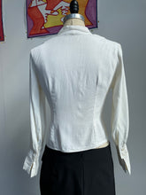 Load image into Gallery viewer, Cropped Single Stitch Button Up