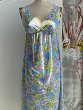 Load image into Gallery viewer, 1960s/70s Sweet Floral Negligee Slip