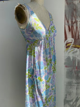 Load image into Gallery viewer, 1960s/70s Sweet Floral Negligee Slip