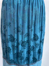 Load image into Gallery viewer, Floral Jacquard Maxi Skirt