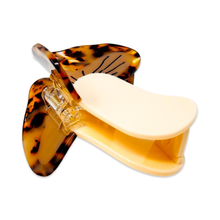 Load image into Gallery viewer, Midi Shiitake Hair Claw Clip