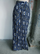 Load image into Gallery viewer, 100% Cotton Maxi Multi Bells Floral Printed