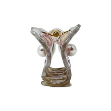 Load image into Gallery viewer, Midi Oyster Hair Claw Clip
