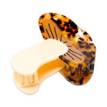 Load image into Gallery viewer, Midi Shiitake Hair Claw Clip
