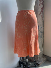 Load image into Gallery viewer, Y2K Floral Knee-Length Skirt
