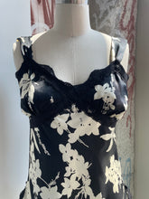 Load image into Gallery viewer, Black And White Satin Top
