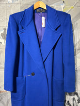 Load image into Gallery viewer, 80&#39;s Vintage Navy Wool Pea Coat
