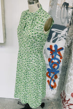 Load image into Gallery viewer, 60s Green Floral Dress
