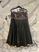 Load image into Gallery viewer, 90s/Y2K Beaded Embroidered Swing Skirt
