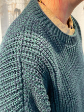 Load image into Gallery viewer, Vintage Knitted CAPE ISLE
