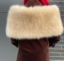 Load image into Gallery viewer, Cream Faux Fur Shawl

