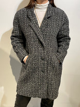 Load image into Gallery viewer, 80s Tweed Coat
