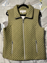 Load image into Gallery viewer, Green Quilted Vest
