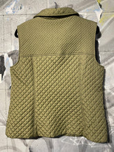 Load image into Gallery viewer, Green Quilted Vest
