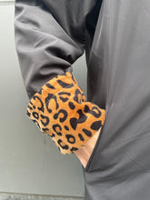 Load image into Gallery viewer, Reversible Leopard Print Overcoat
