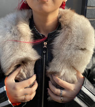 Load image into Gallery viewer, Fox Fur Collar
