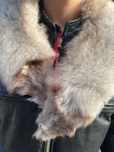 Load image into Gallery viewer, Fox Fur Collar
