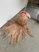 Load image into Gallery viewer, Glue Wig Sculpture
