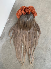 Load image into Gallery viewer, Glue Wig Sculpture
