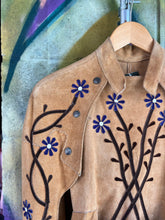 Load image into Gallery viewer, 1970s Floral Motif Suede Cape
