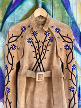 Load image into Gallery viewer, 1970s Floral Motif Suede Cape
