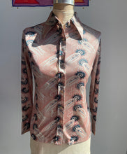Load image into Gallery viewer, 70s Vintage Pink Floral Button-Up
