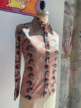 Load image into Gallery viewer, 70s Vintage Pink Floral Button-Up
