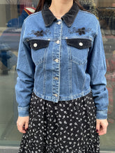 Load image into Gallery viewer, Floral Detail Denim Jacket
