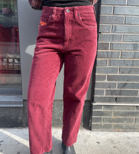Load image into Gallery viewer, 90s Corduroy Straight Leg
