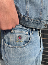 Load image into Gallery viewer, Vintage Tommy Hilfiger Jeans
