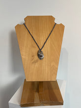 Load image into Gallery viewer, Handmade Seashell - Silk Necklace
