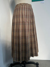 Load image into Gallery viewer, 70s Vintage Tan Plaid Pleated Midi Skirt

