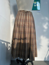 Load image into Gallery viewer, 70s Vintage Tan Plaid Pleated Midi Skirt
