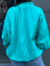 Load image into Gallery viewer, Vintage Casual Isle Windbreaker
