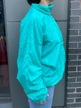 Load image into Gallery viewer, Vintage Casual Isle Windbreaker
