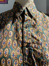 Load image into Gallery viewer, 100% Silk Short Sleeve Shirt
