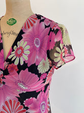 Load image into Gallery viewer, 00s Silk Floral Blouse
