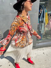 Load image into Gallery viewer, Pleated Floral Bell Sleeve Blouse

