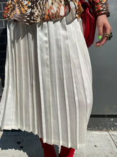 Load image into Gallery viewer, Satin Pleated Midi Skirt

