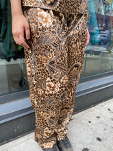Load image into Gallery viewer, Satin Paisley and Floral 2 PC Set
