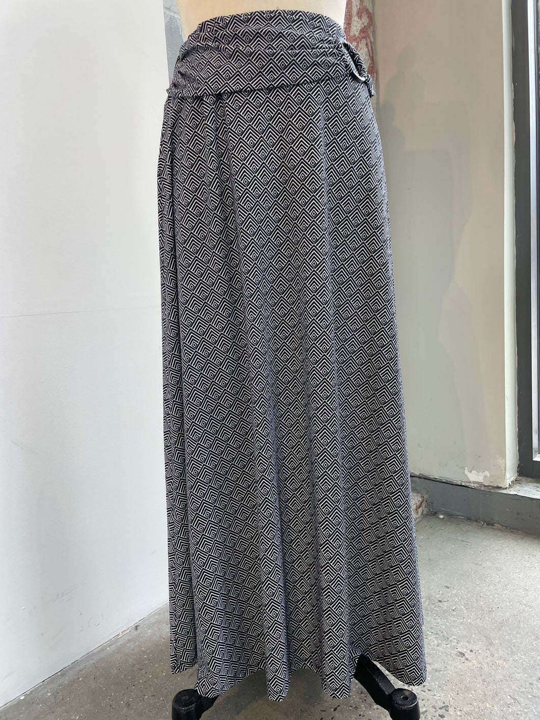 Patterned O-Ring Skirt