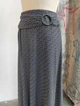 Load image into Gallery viewer, Patterned O-Ring Skirt
